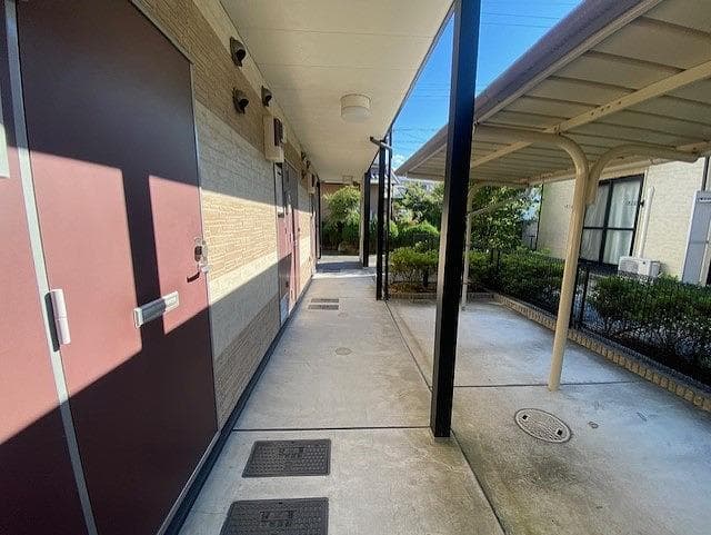 Room image 12
