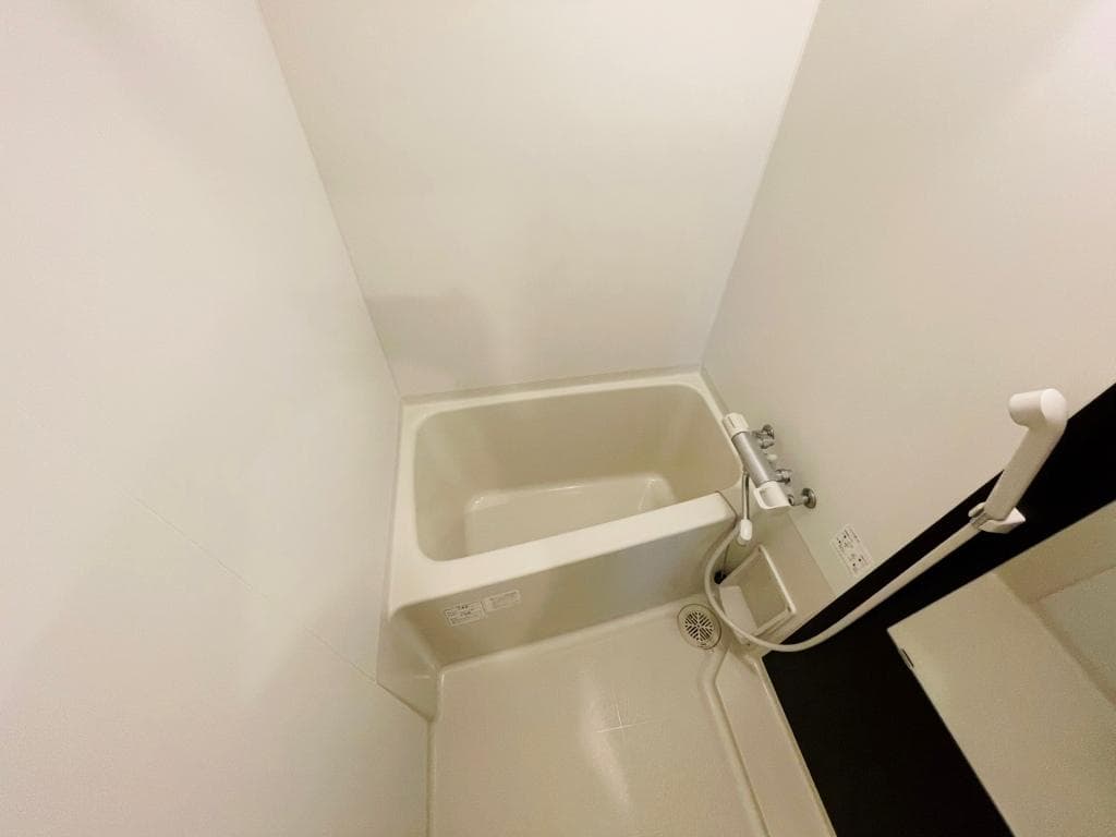 Room image 10