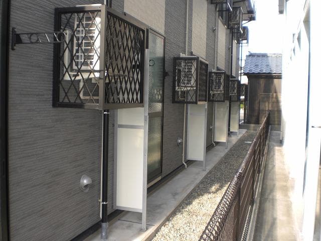 Room image 8