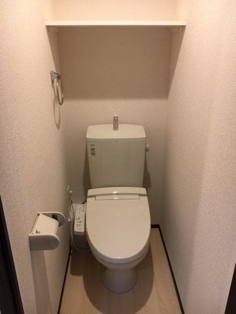 Room image 12
