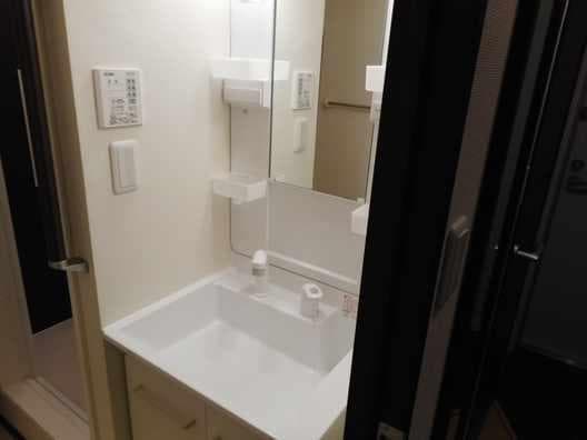 Room image 12