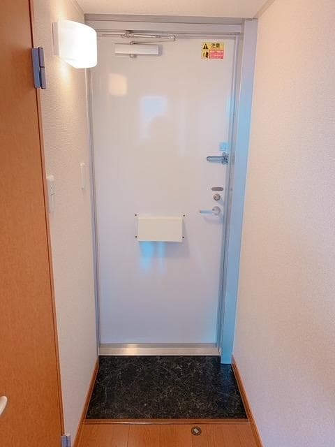 Room image 8