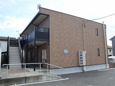 Main exterior of LEONEXT Moegi Hills Uno