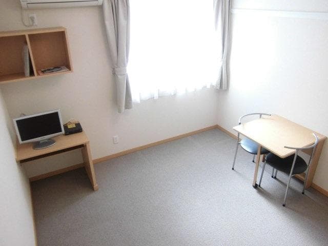 Preview interior of LEONEXT Spring Hill
