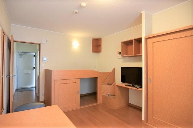 Room image 9