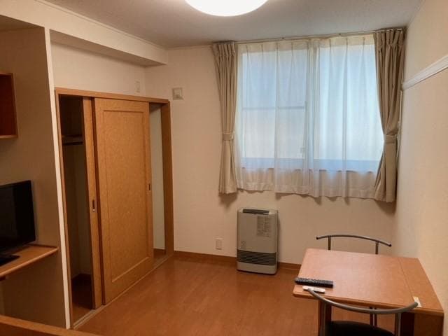 Room image 16