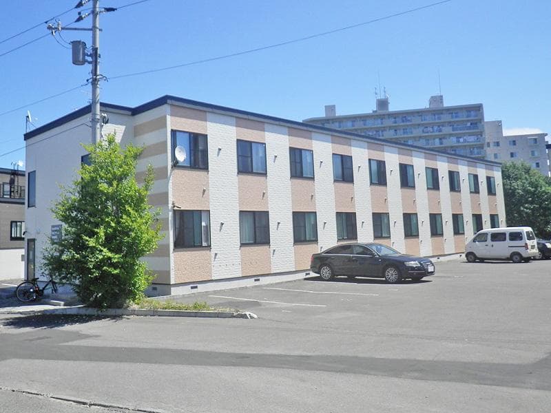 Main exterior of leopalace May Flower Kiyota