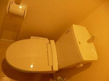 Room image 8