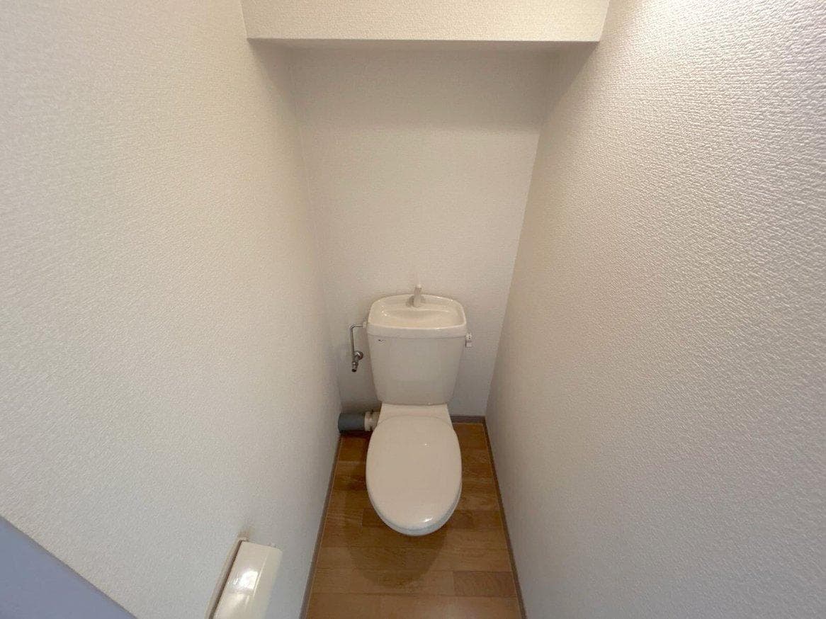 Room image 8