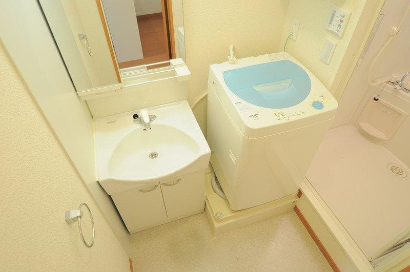 Room image 8