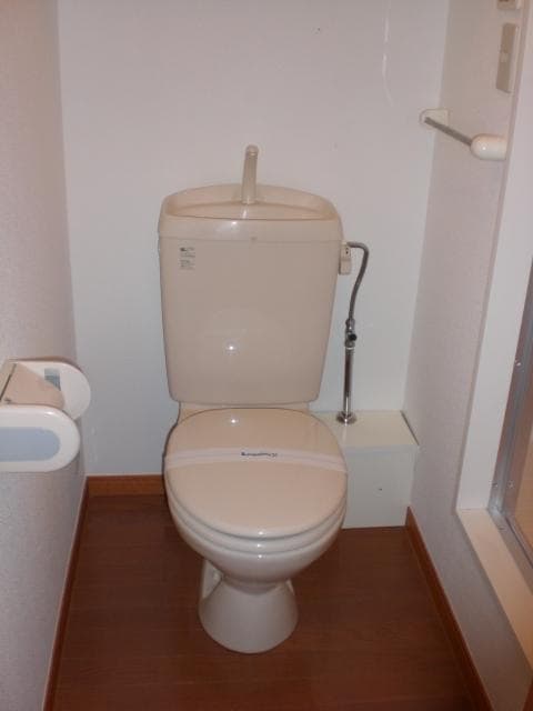 Room image 9