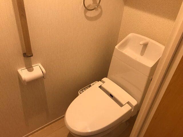 Room image 11