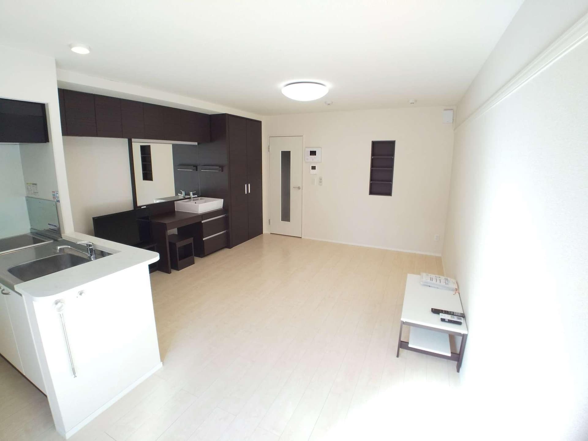 Preview interior of LEONEXT Kei Spirit Sakurazaka