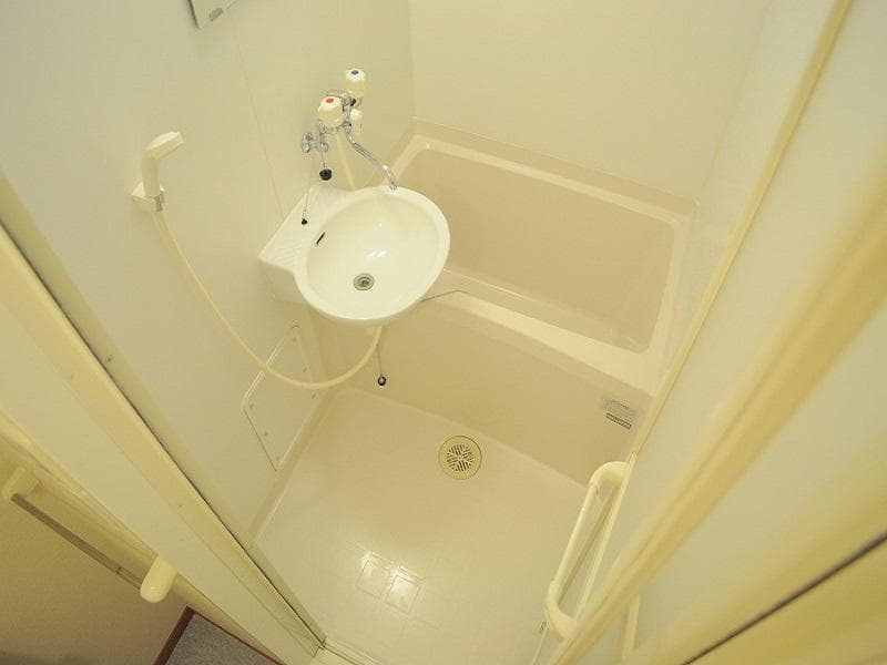 Room image 13