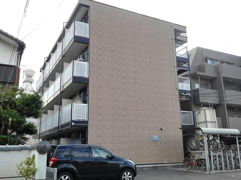 Main exterior of leopalace Comfort Kamiyashiro