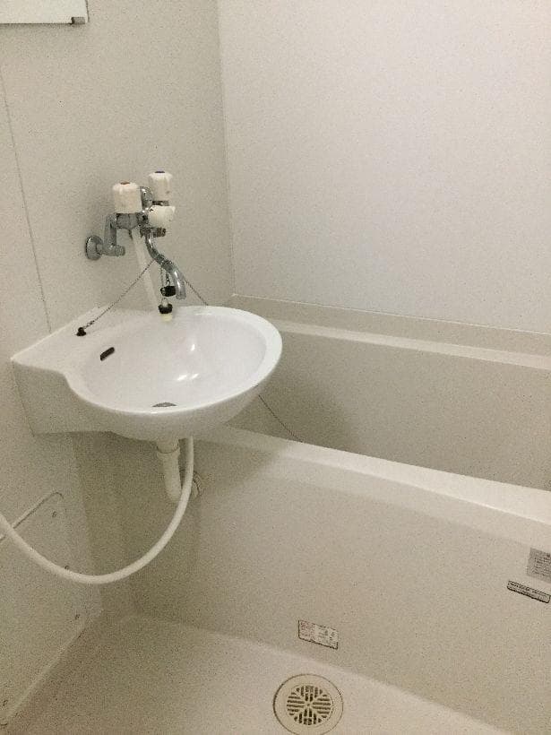 Room image 8
