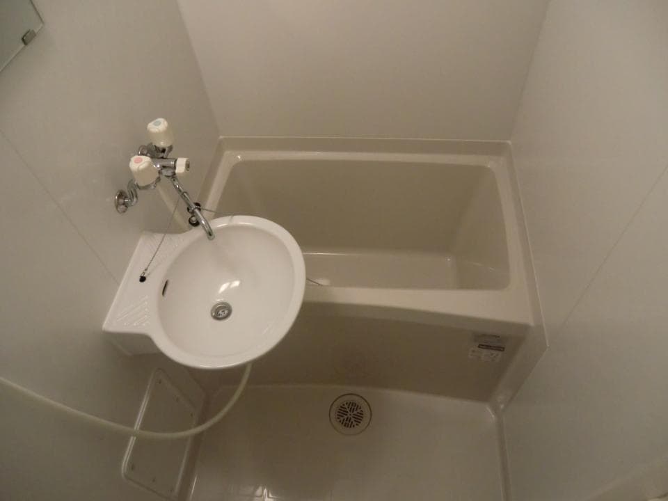 Room image 10