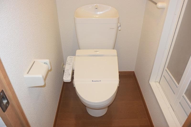 Room image 8