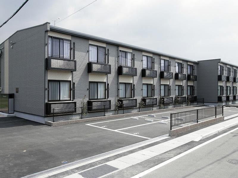 Main exterior of leopalace Urban Hills SUE