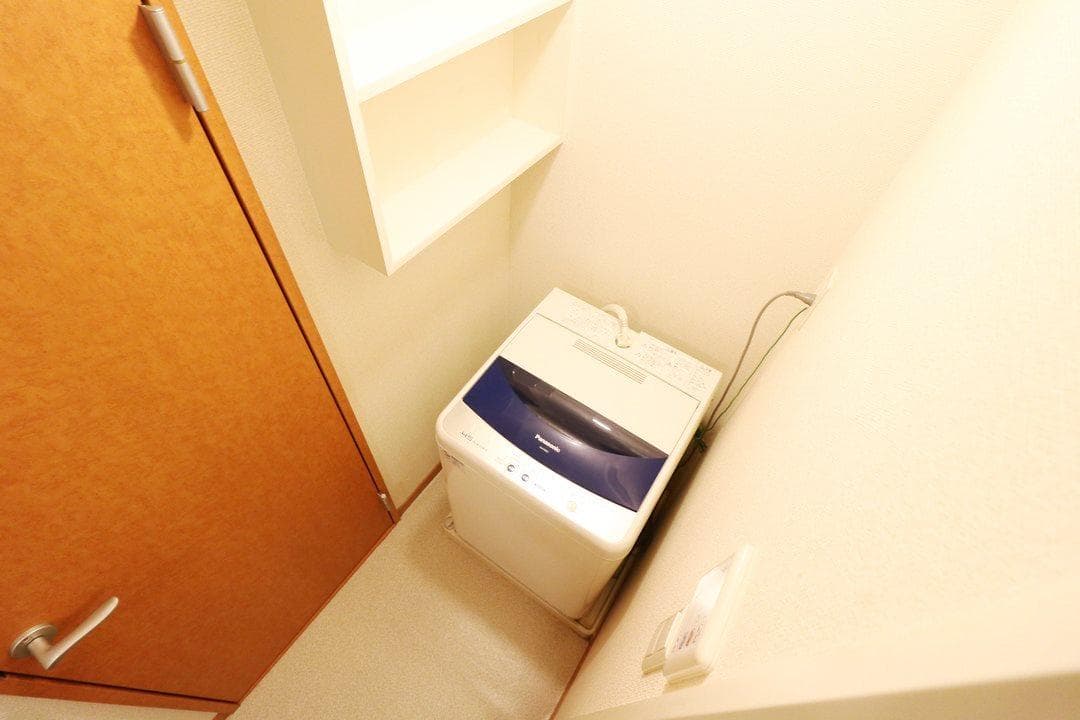 Room image 16