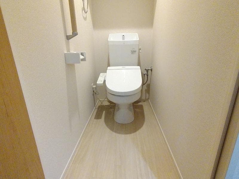 Room image 9