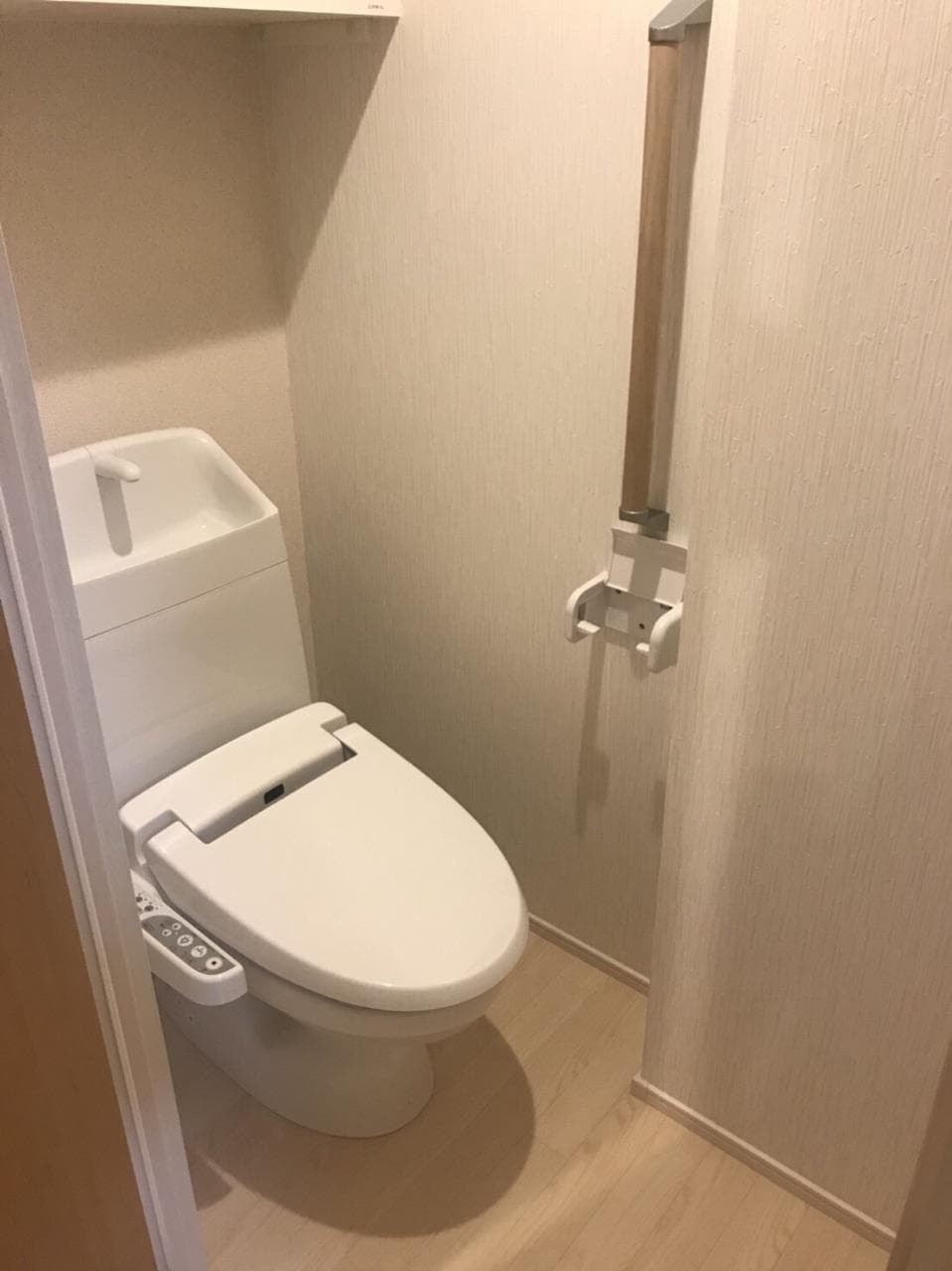 Room image 8