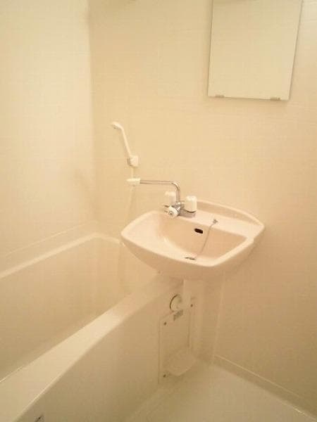 Room image 12