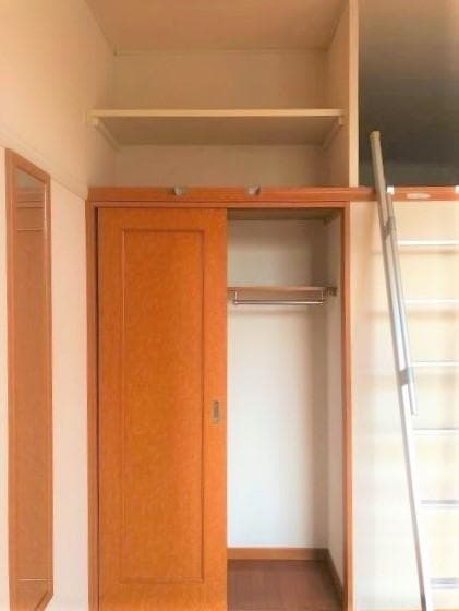Room image 8