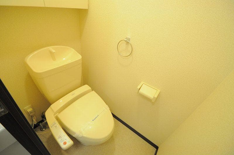 Room image 15