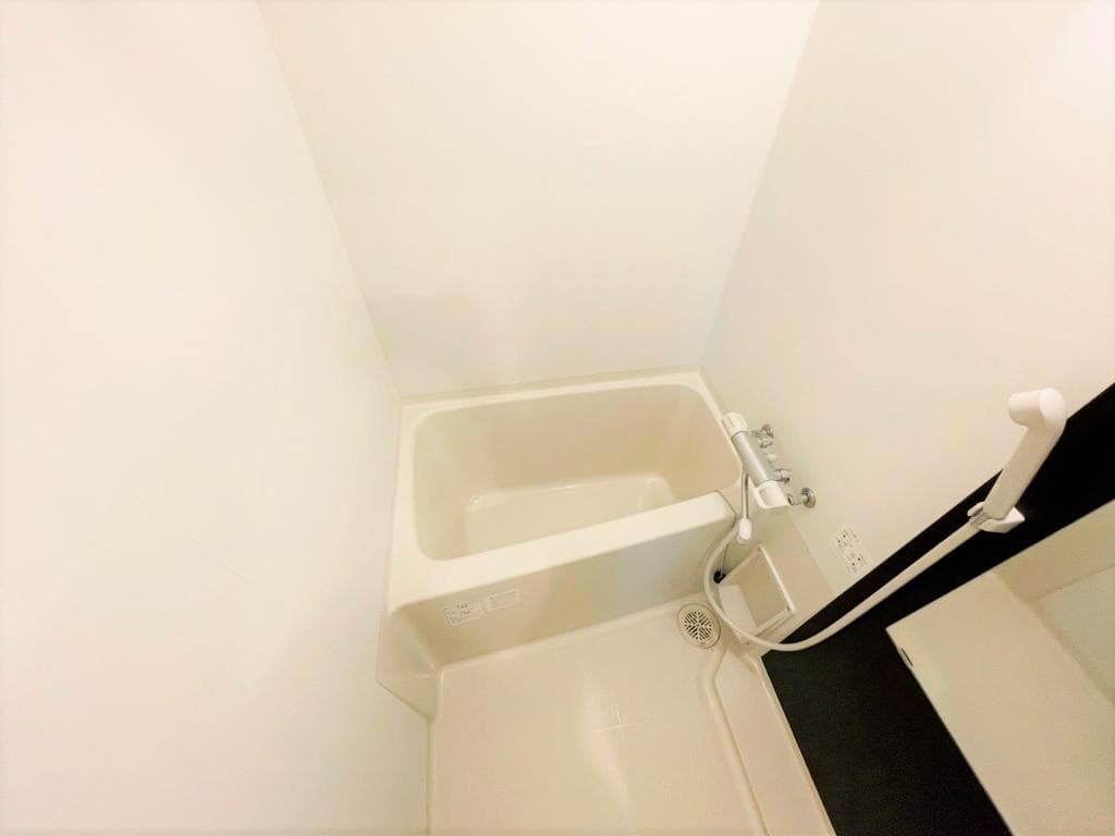 Room image 10