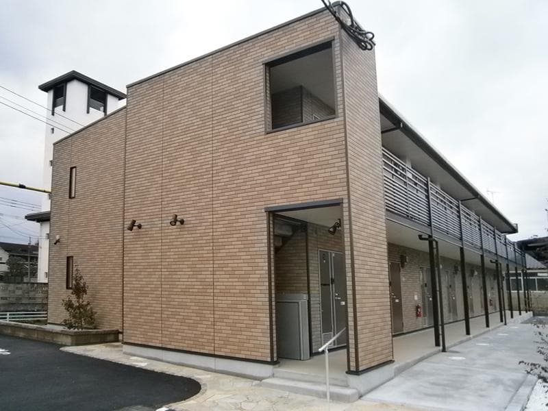 Main exterior of LEONEXT Liberty Komoda Nishi