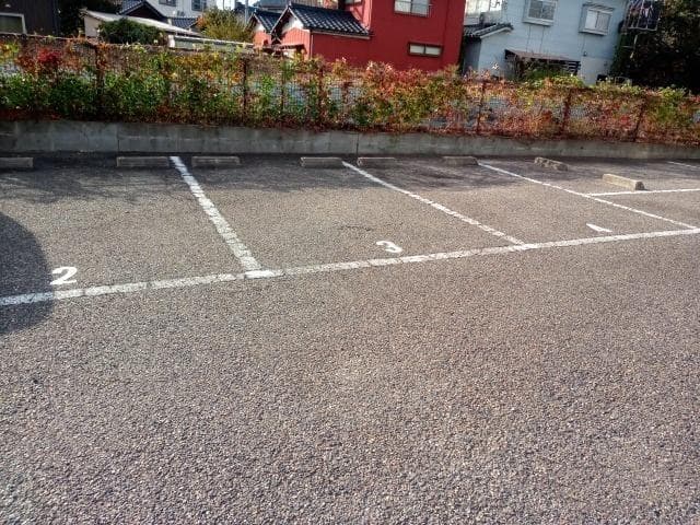 Room image 16