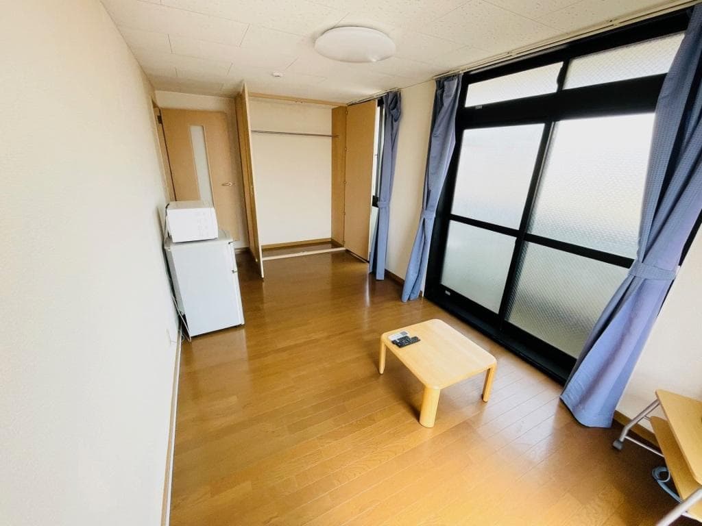 Room image 10