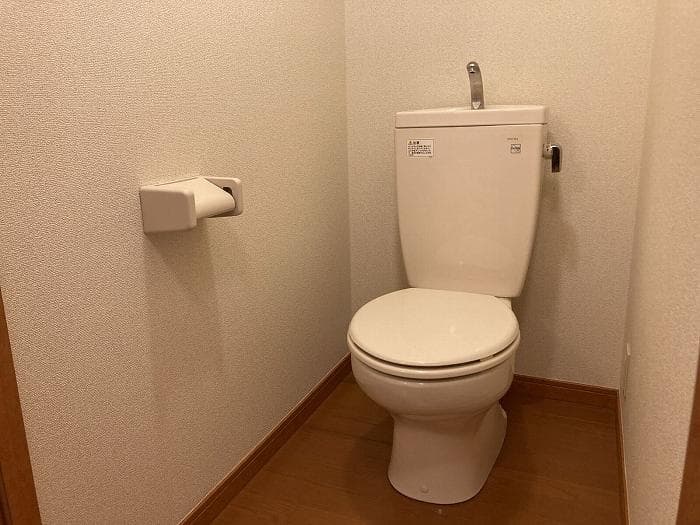 Room image 8