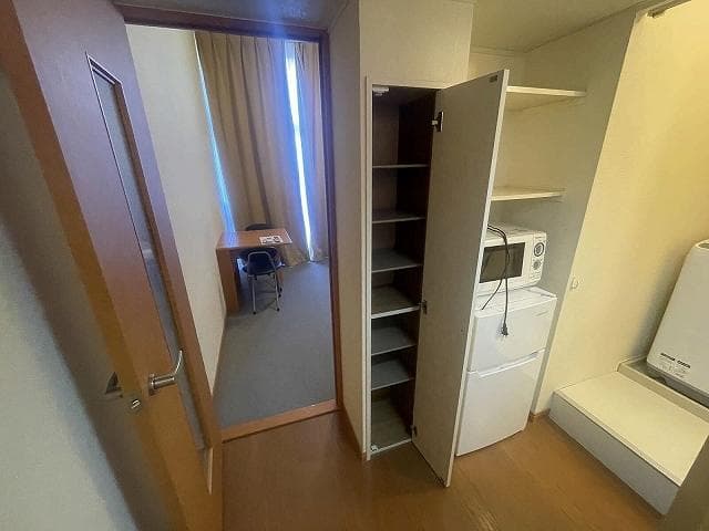 Room image 13