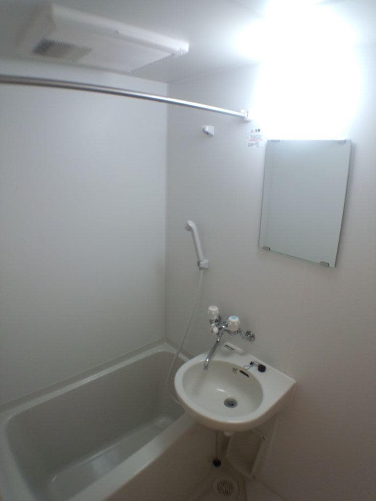 Room image 16