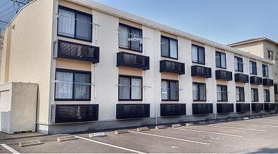 Main exterior of leopalace KUROYAMA