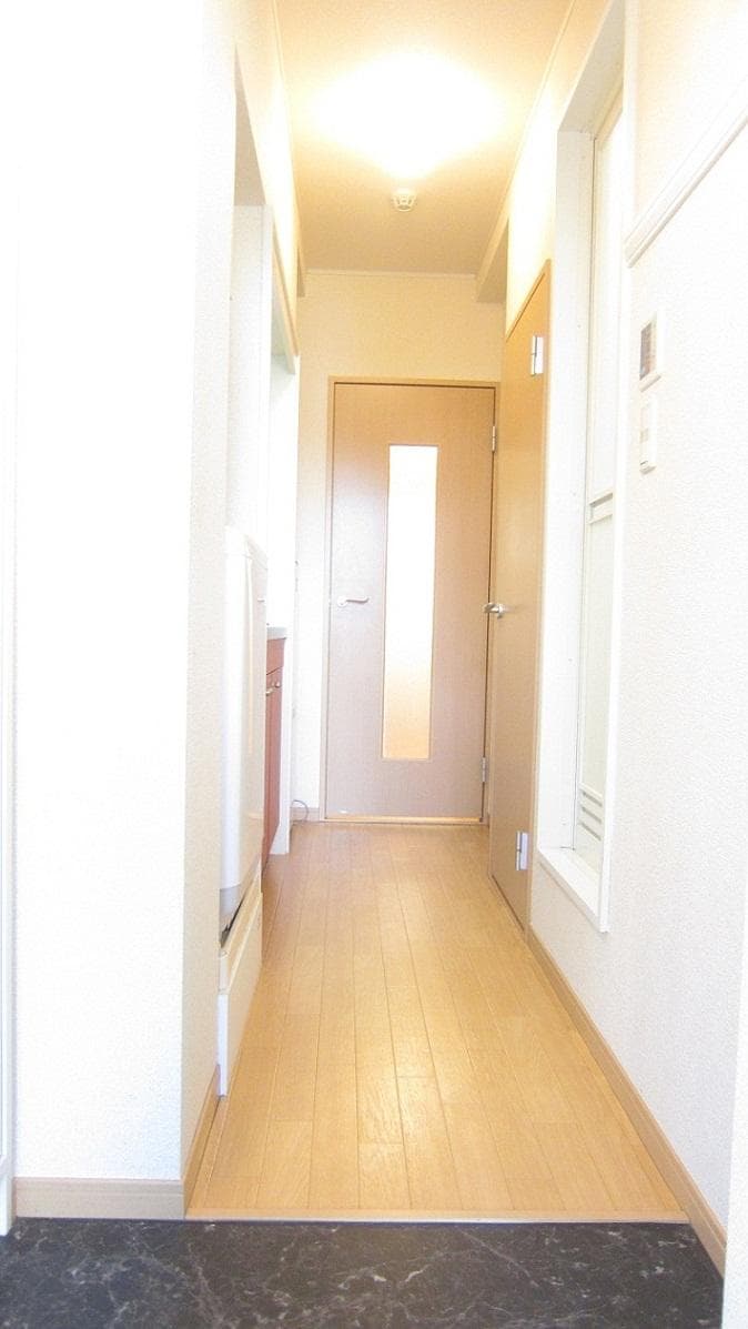 Room image 16