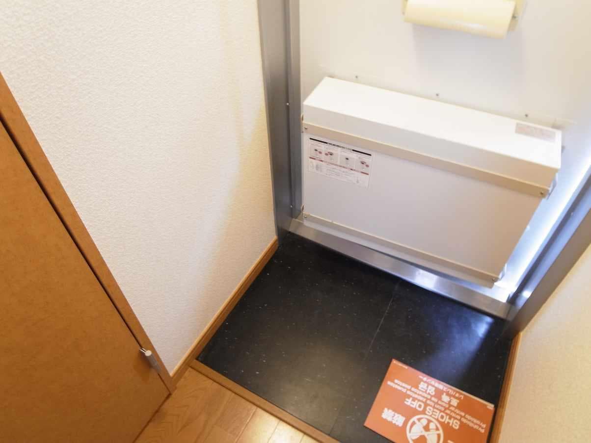 Room image 15
