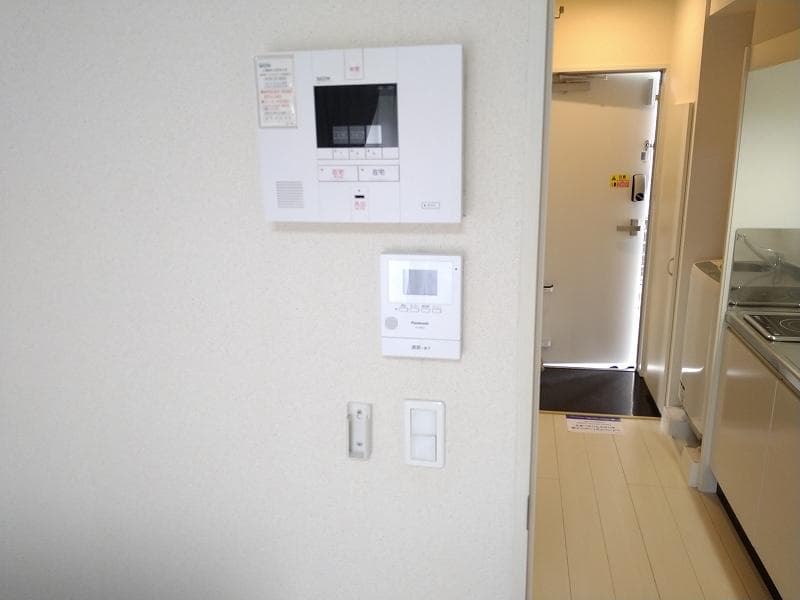 Room image 12