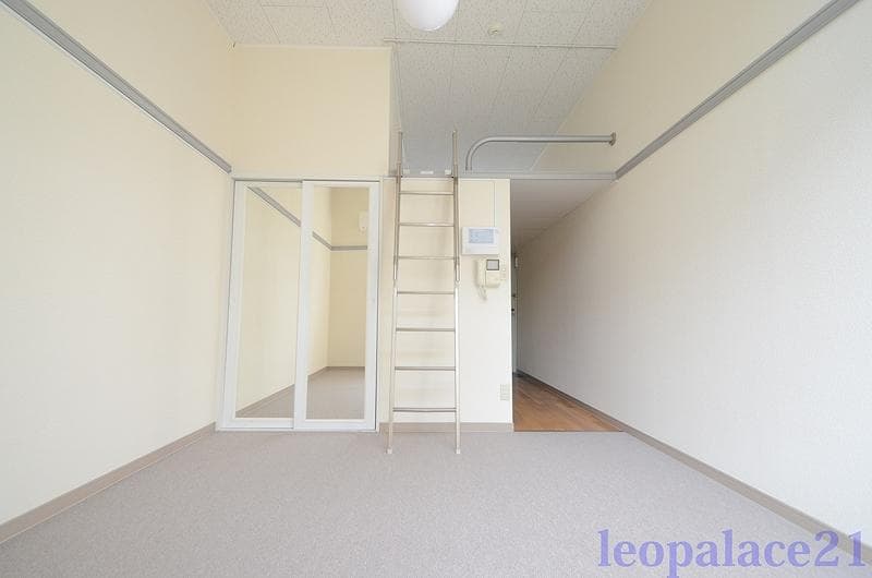 Preview interior of leopalace North Chateau