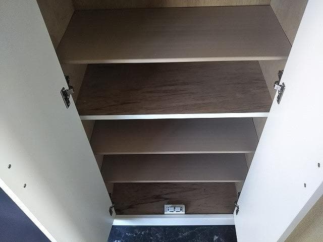 Room image 16