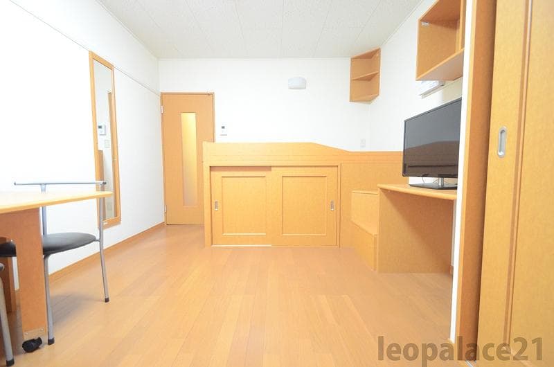 Room image 13