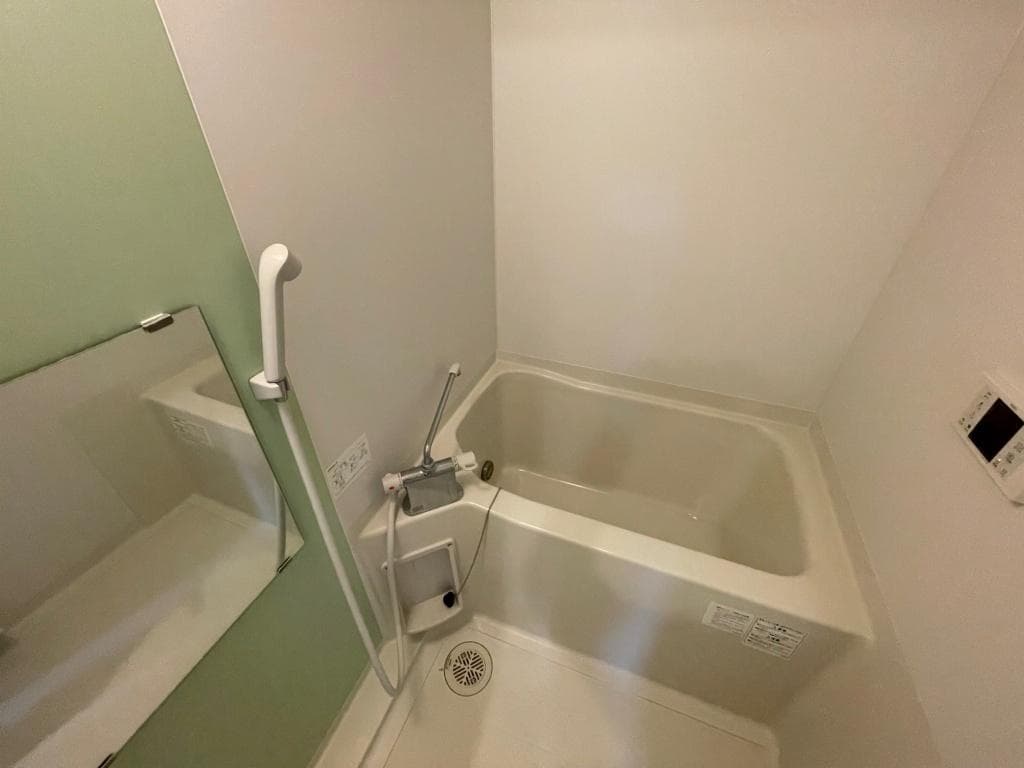 Room image 10