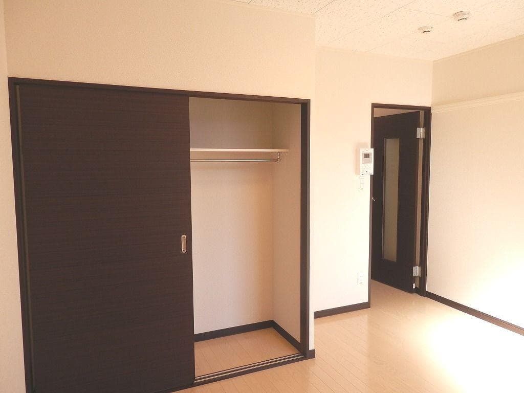 Preview interior of LEONEXT Wa