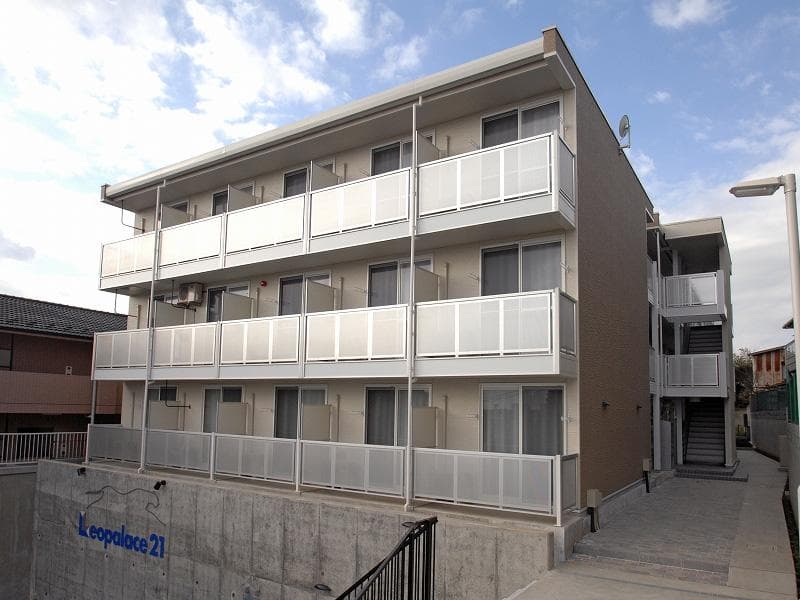 Main exterior of leopalace Kishimachi