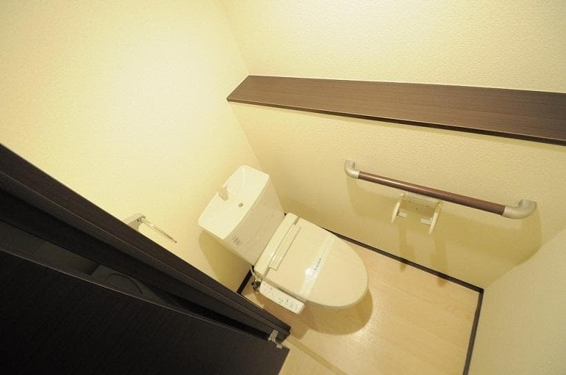 Room image 11