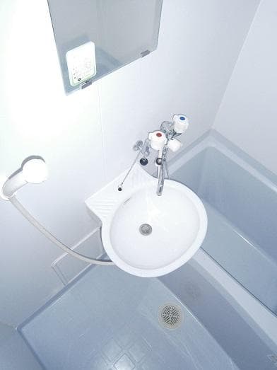 Room image 10