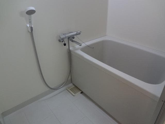 Room image 11