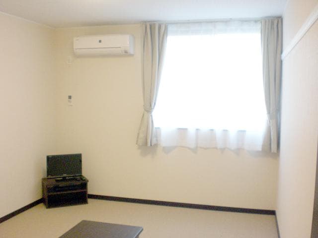 Preview interior of LEONEXT Elrazo